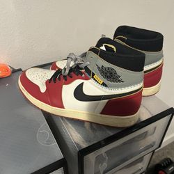 Size 13 - Union Jordan 1s w Box & Extra Laces