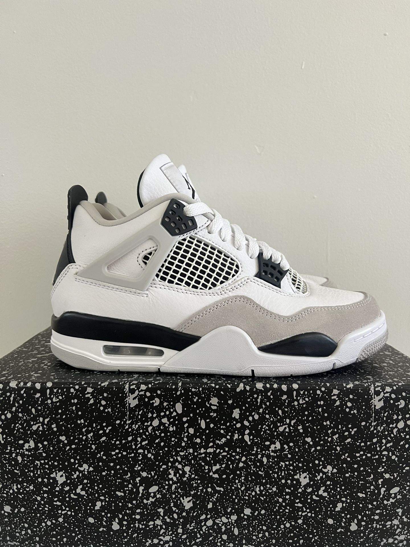 2022 Air Jordan 4 Retro 'Military Black' 5.5M/7W