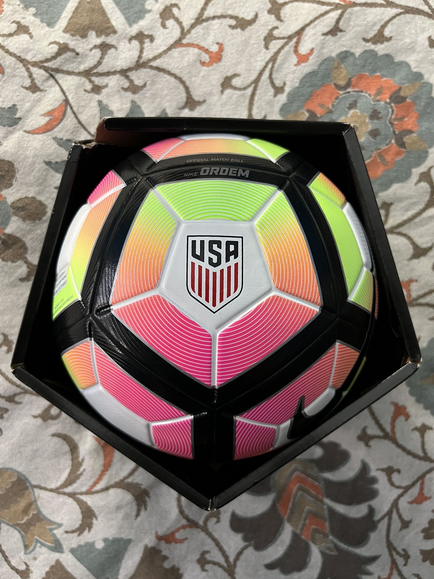 Nike Ordem 4 USA Official Match Ball Soccer Ball/Fútbol Size 5