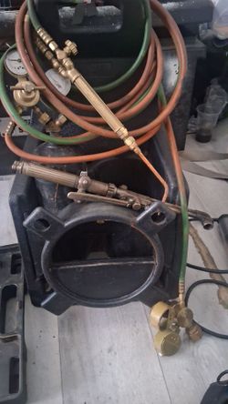 Oxy-Acetylene Torch Kit with Hoses and Regulators