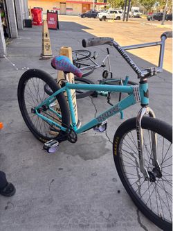 Chromed out Tiffany throne chrome rims polkda dot forks chrome 2wg chrome throne stem demolition pedals and grips y not straps ros seat