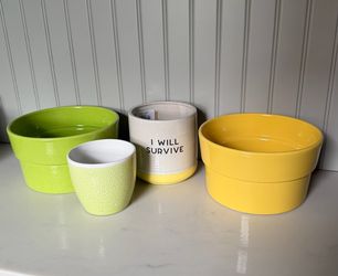 4 Fun ceramic or porcelain planter pots