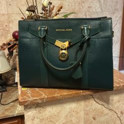 MK Satchel Large New Org $350  Only $200