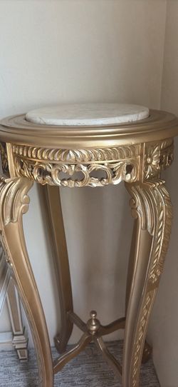 Tall vintage pedestal marble top or side table vintage gold carved