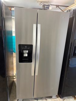 WHIRPOOL  33X67  INCHES REFRIGERATOR COOLING AND FREEZING PROPERLY