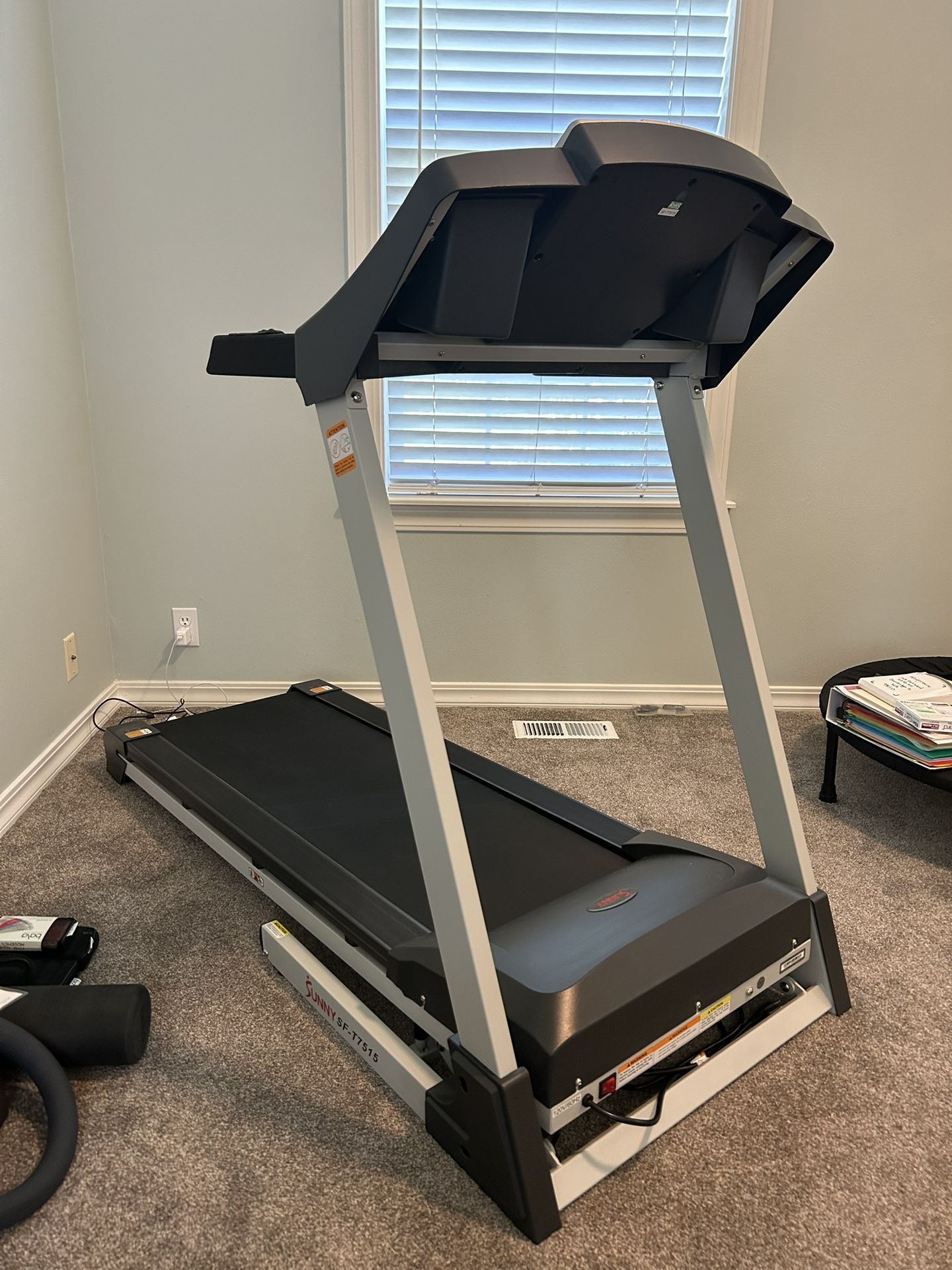 Sunny Smart Treadmill w/Incline