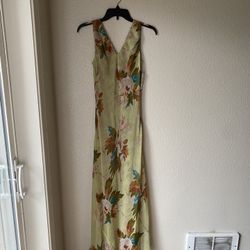 Brand New Woman’s Jasmine KC brand Yellow Floral Reversible Dress Up For Sale 