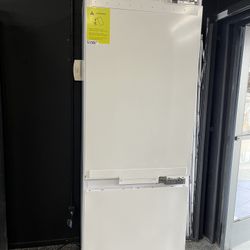 Fulgor Milano Panel Ready 30” Built In Bottom Freezer Refrigerator 