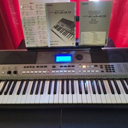 Keyboard E443 Yamaha 