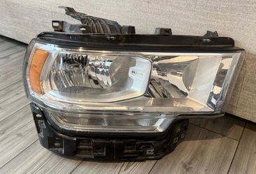 2019-2024 RAM 2500 & 3500 HEADLIGHT