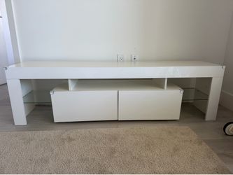 Tv table with drawers