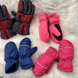 Small Adult SNOW Gloves OR TEEN / LITTLE KIDS MITTENS 10$ EACH Pick Up Downtown La/Little Tokyo Area, Cash Or Zelle Only