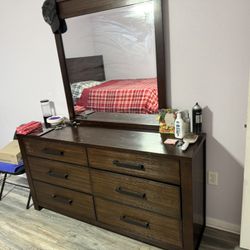 Bed,Bed Frame, Drawer Set For Sale 