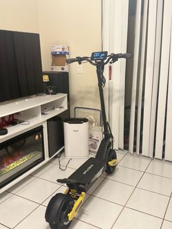 🔥EOWOTWO🔥 E SCOOTER ‼️37 MPH‼️