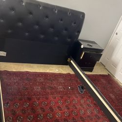 Two Queen Size Beds& 4 Nightstands With Dresser 