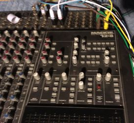 Mackie 32.8 mixing console mixer
