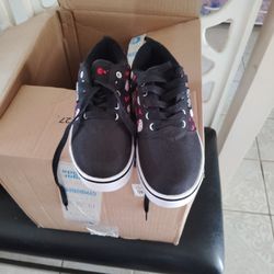 Hello Kitty Heales Size 4 New