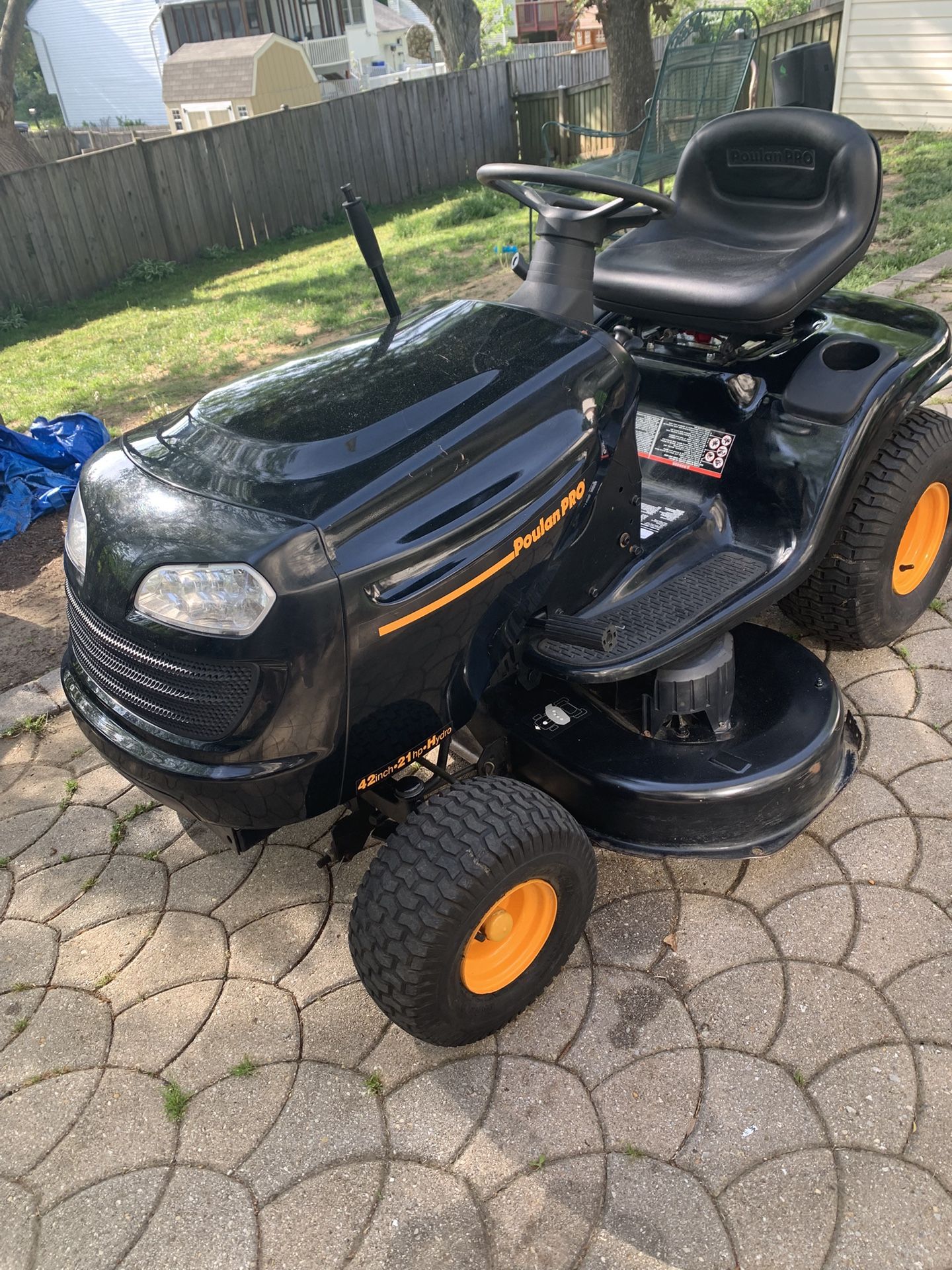 Poulan Pro 42" Cut 21HP Motor Riding Mower