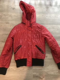 SIZE XS VICTORIA SECRET WINTER BUBBLE COAT WITH HOOD $20
