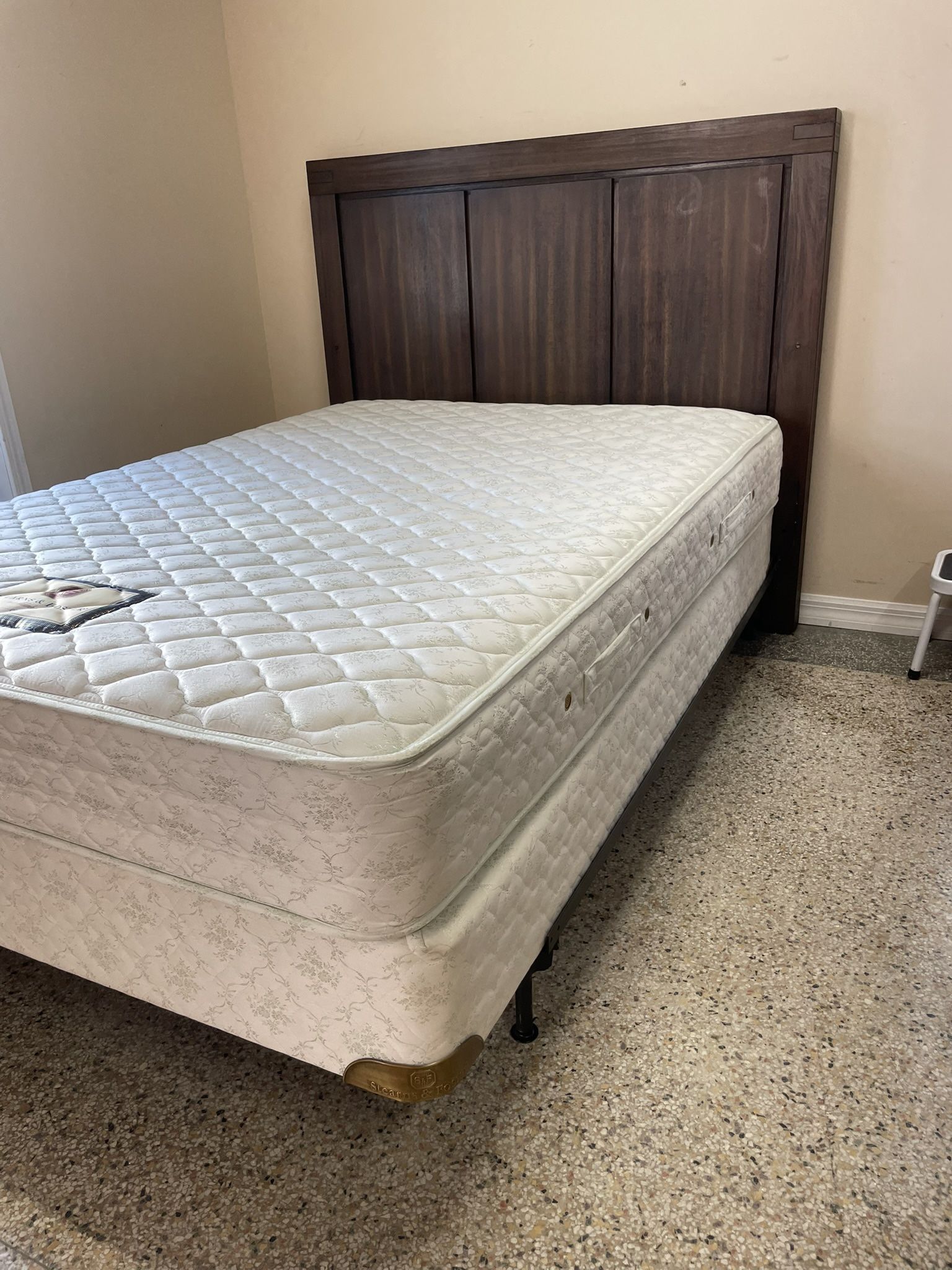 Full Bed Headboard, Reversible Mattress, Boxspring & Rails 🚚 Extra cama doble completa