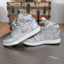 NIKE AIR FORCE YOUTH SIZE 6.5 