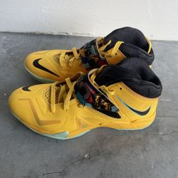 LeBron Soldier 7 Pop Art Nike Shoes 