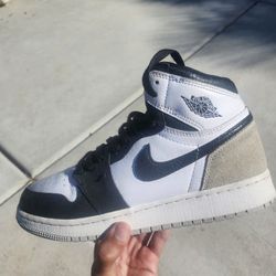 Nike Air Jordan 1 Retro High OG "Stage Haze" Shoe 