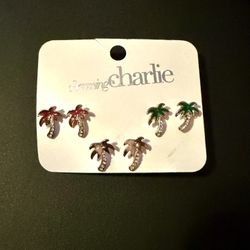 Charming Charlie💥Brand New💥Tropical Palm Pierced Earrings