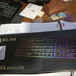 Slim Chrome Wireless Keyboard Gaming Rgb Backlight Keyboard With Rechargeable Battery Quiet Water  See Detail # 447