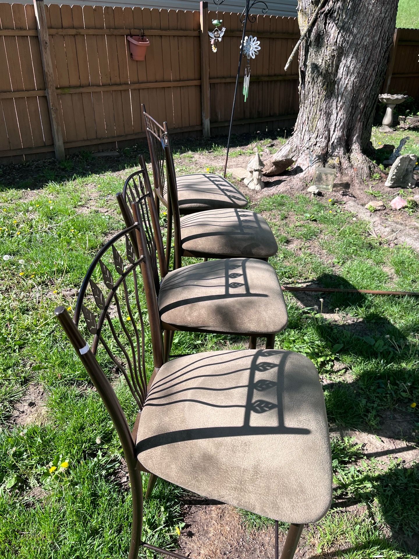 Set of 4 Amisco Bar Height Leaf back Romy Chairs