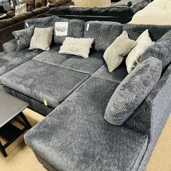 Beautiful Stunning Sectional