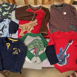 Lot Of 14 Piece Boys 2T Clothes 