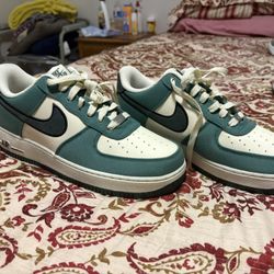 Nike Air Green & White Size 9