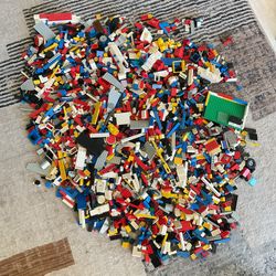 12 Pounds Of Vintage Lego Legos 