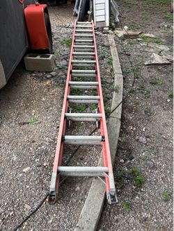 Louisville 28ft ladder