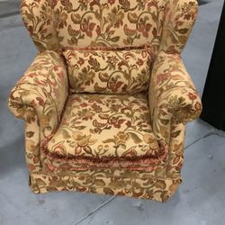 Comfortable Accent Chair(s) (Palmetto)