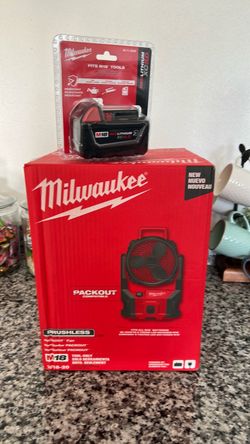 Milwaukee M18 Packout Fan with XC5.0 Battery
