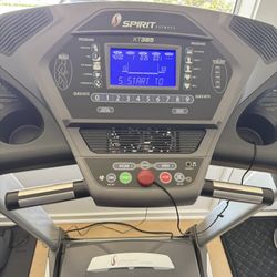 Free Treadmill - Spirit XT385