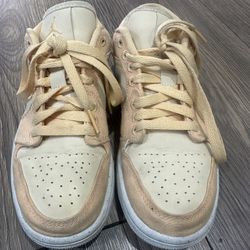 Womans Size 5 Jordans 