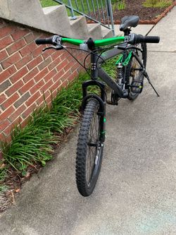 New GENESIS mountain Bike 26 Inch