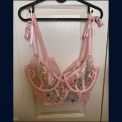 victoria secret     check out my other stuff..