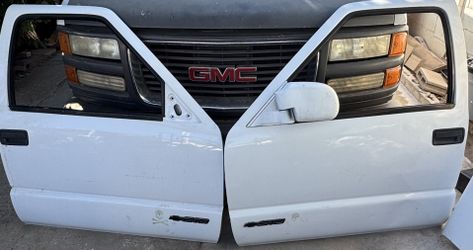 2000 Chevrolet S 10 Truck Parts.