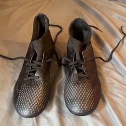 Kids Size 4 Black Predator