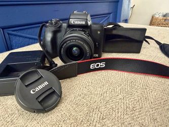 Canon  EOS M50