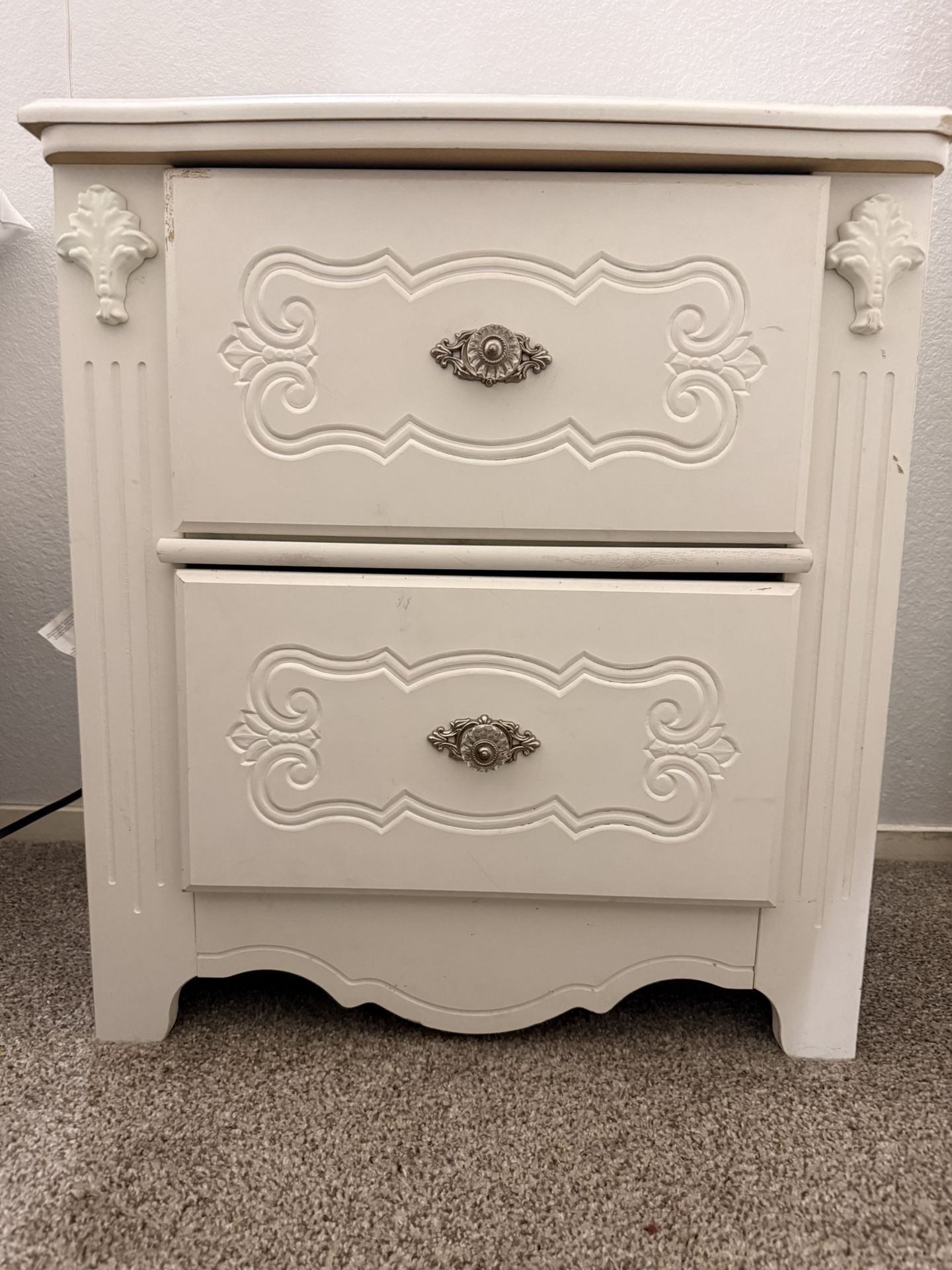 White Dresser Set