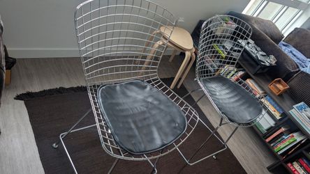 Black Mid-century Style Chrome Wire Stools