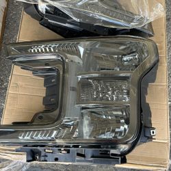 M-AUTO AUTOMOTIVE Factory Style Headlights (Smoked) 18-20 Ford F-150