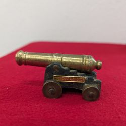 Vintage FORT FREDERICA NATIONAL MONUMENT CANNON Brass And Cast Iron PAPERWEIGHT