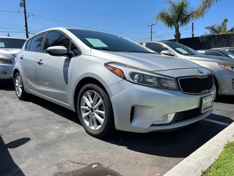 2017 Kia Forte5