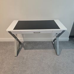 Desk Glasstop with Drawer & Power
